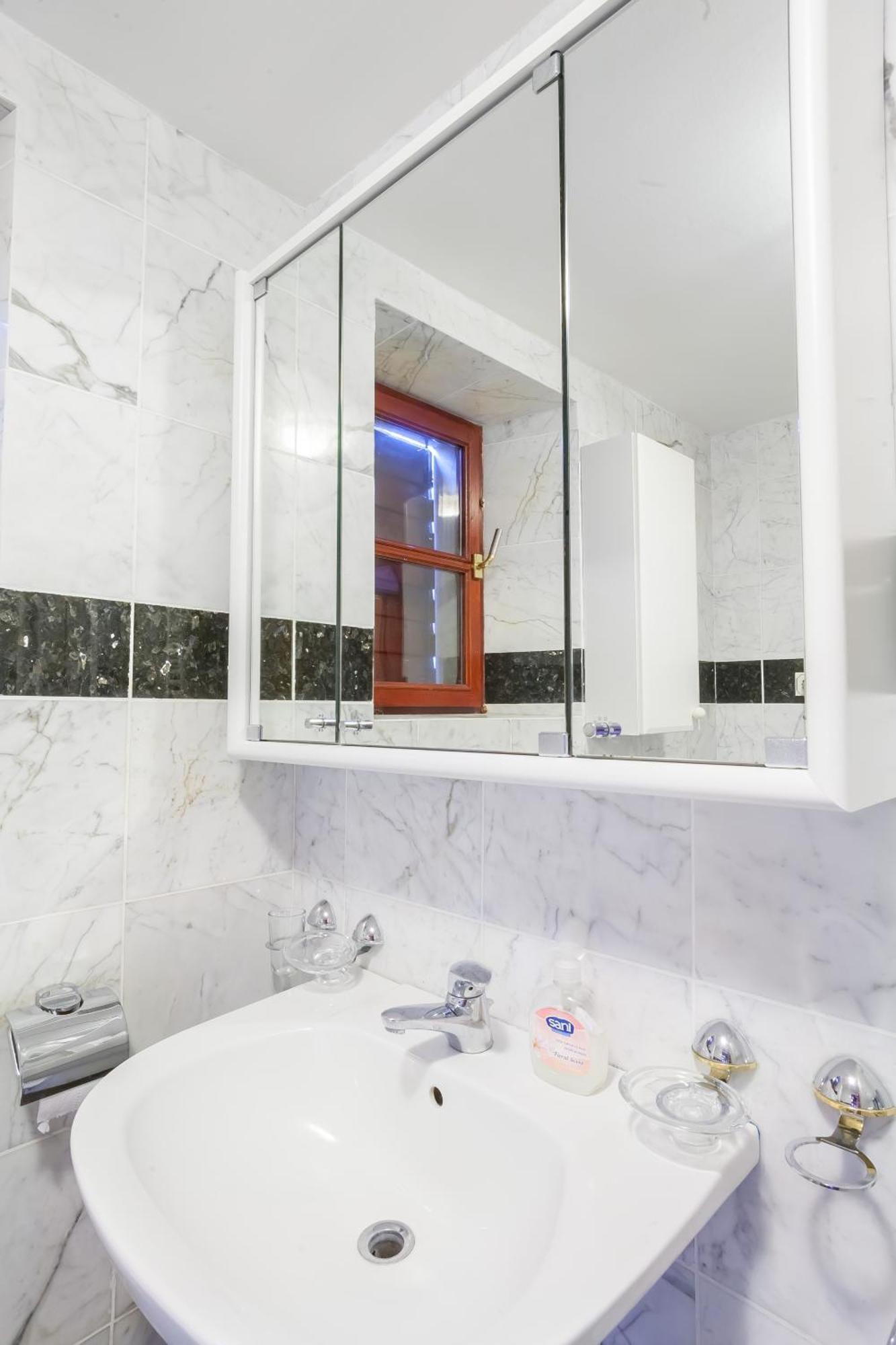 Villa & Apartments Perasto Bagian luar foto