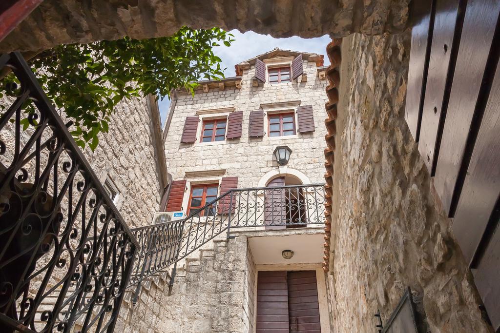Villa & Apartments Perasto Bagian luar foto